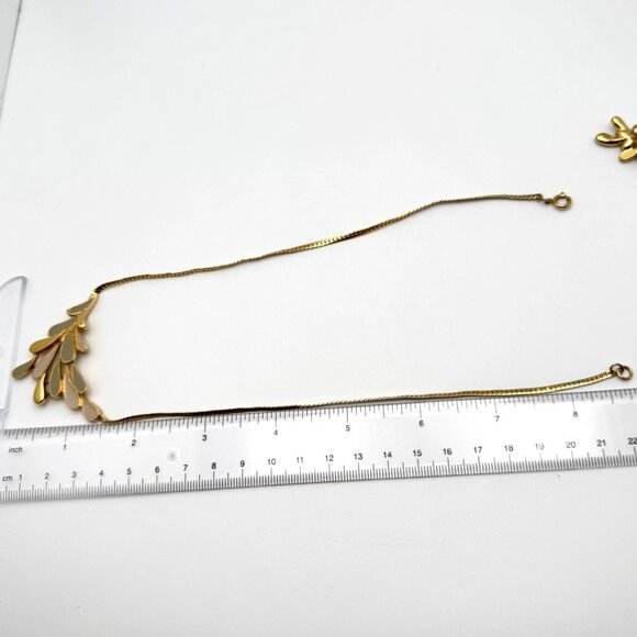 Trifari Gold-Tone Necklace Clip-On Earrings Vtg Cream Grey Green Enamel Leaf - Picture 2 of 12